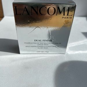 Lancôme Dual finish